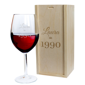 Engraved birthday wine glass Engraved birthday wine glass