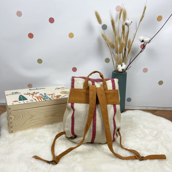 Personalised backpack with child and rabbit Personalised backpack with child and rabbit