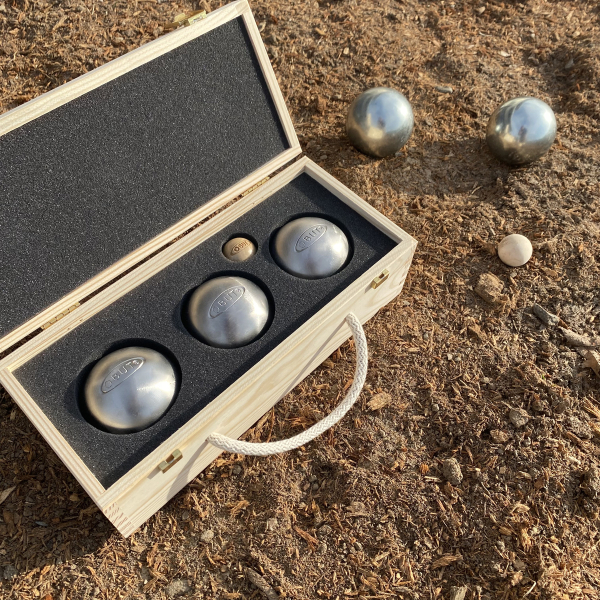 Personalised pétanque balls with designs Personalised pétanque balls with designs