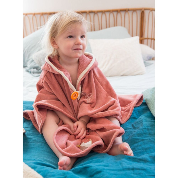 Personalised bath cape for children – Marsala Squirrel Personalised bath cape for children – Marsala Squirrel