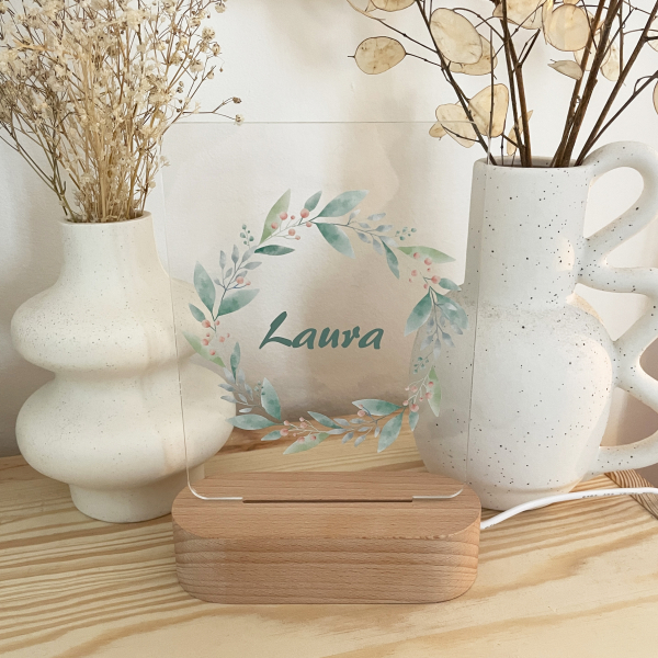Personalised night light with name in flower wreath Personalised night light with name in flower wreath