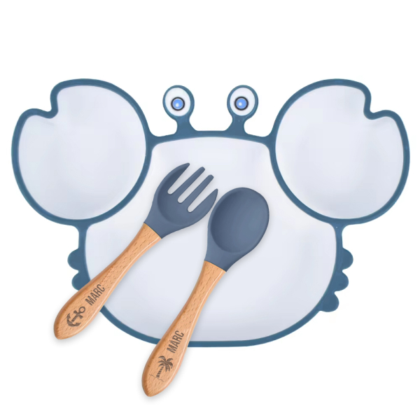 White crab plate and engraved cutlery White crab plate and engraved cutlery