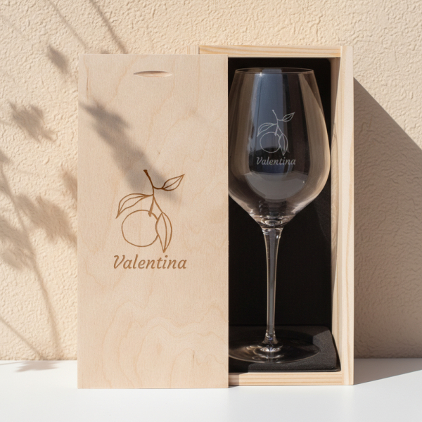 Spritz glass engraved with a name