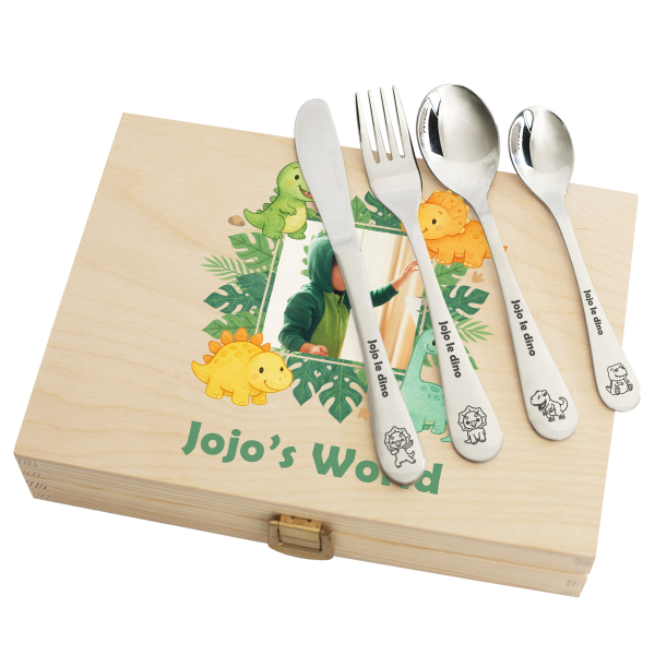 Personalised children�s cutlery set with dinosaurs and photo
