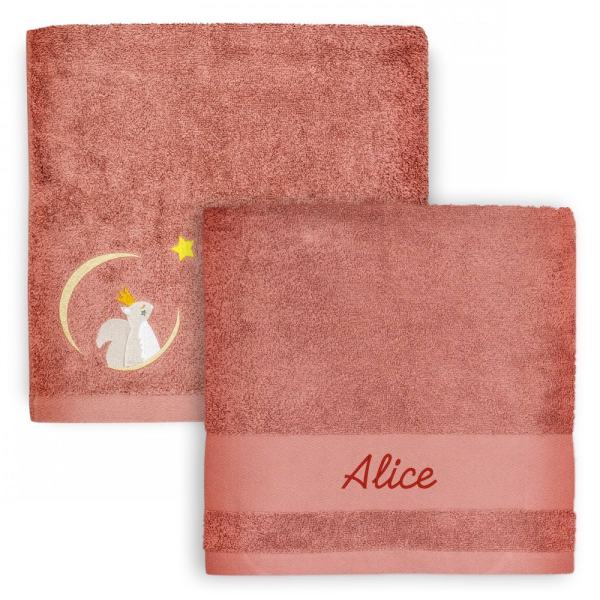Personalised children's towel 70 x 140 cm � Marsala Squirrel