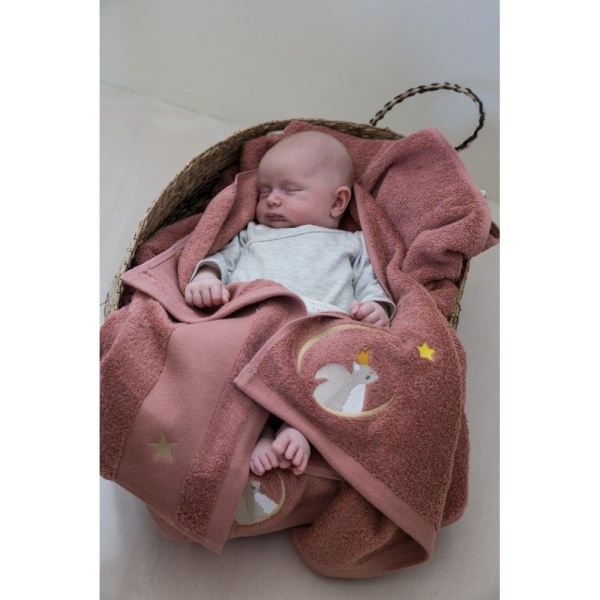 Personalised children's towel 70 x 140 cm � Marsala Squirrel